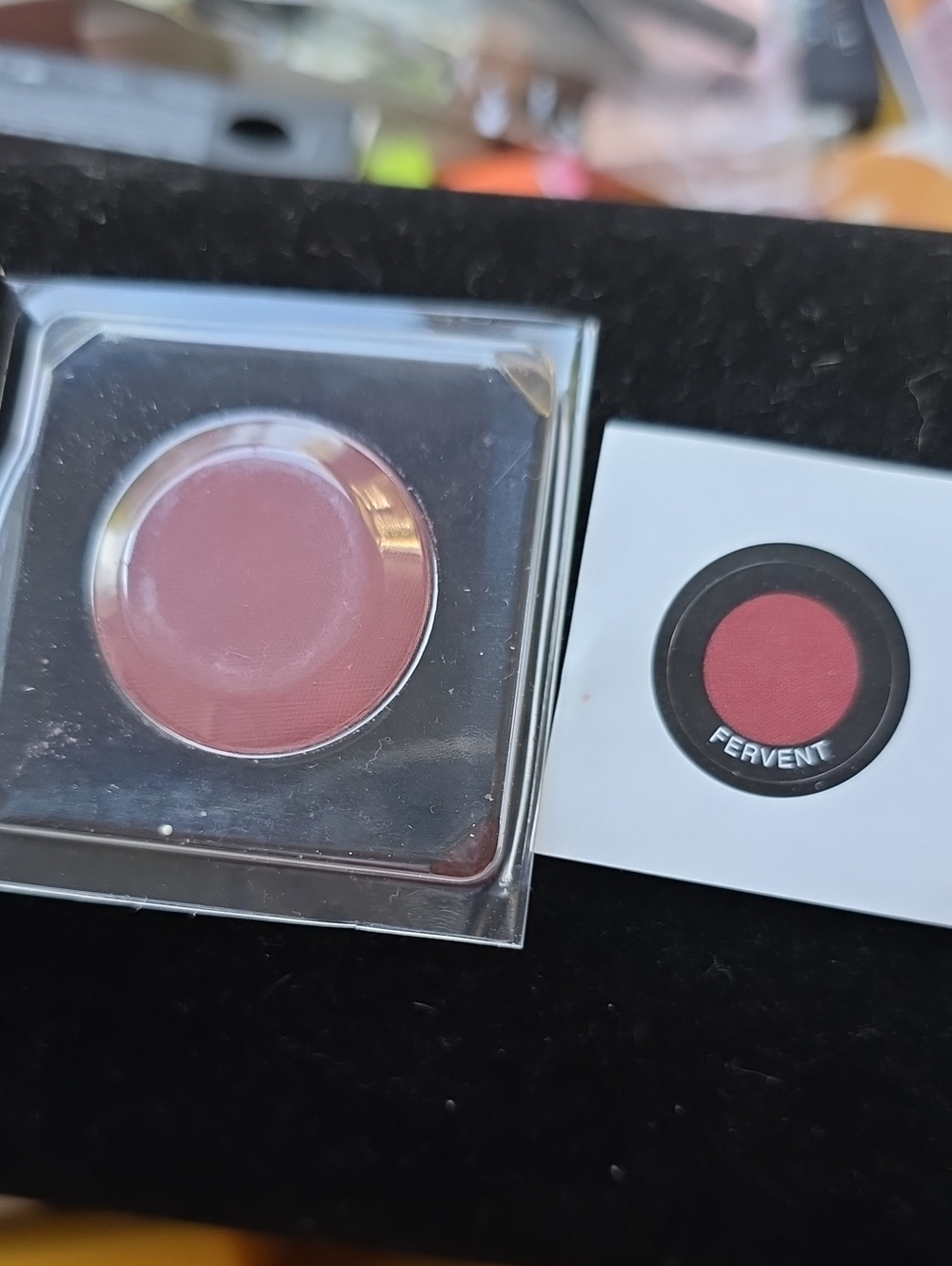 Younique Fervent Single Eyeshadow - Deep Rose Pink